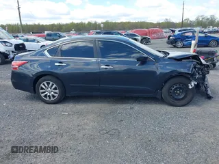 2015 Nissan Altima 2.5 S with VIN 1N4AL3AP9FC411130, listed as a IAAI auction lot 42042722 with 149,594 mi miles. Bid and sale history available at carsss.com. Image 13.
