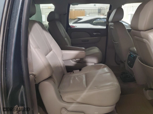 2009 Chevrolet Suburban LT w/2LT with VIN 1GNFK26349R274464, listed as a Copart auction lot 50152055 with 236,997 mi miles and Salvage Title. Bid and sale history available at carsss.com. Image 11.