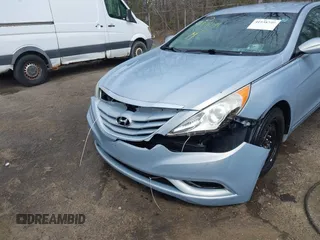 2012 Hyundai Sonata GLS with VIN 5NPEB4AC8CH461728, listed as a IAAI auction lot 41938399 with 133,571 mi miles. Bid and sale history available at carsss.com. Image 6.