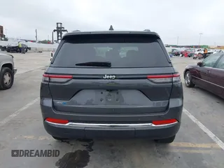 2022 Jeep Grand Cherokee with VIN 1C4RJYB68N8748802, listed as a IAAI auction lot 42158104 with 28,227 mi miles and . Bid and sale history available at DreamBid. Image 16.