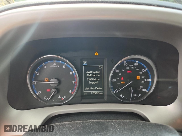 2016 Toyota RAV4 XLE with VIN 2T3RFREV4GW478667, listed as a Copart auction lot 64580095 with 70,593 mi miles and Salvage title. Bid and sale history available at DreamBid. Image 9.