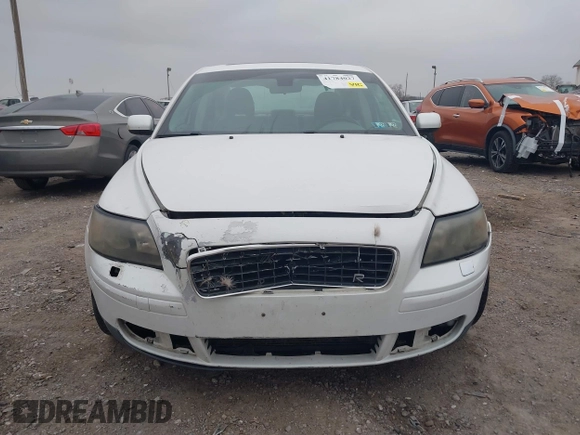 2006 Volvo S40 2.4L with VIN YV1MS390362201768, listed as a IAAI auction lot 41784027 with 224,794 mi miles. Bid and sale history available at carsss.com. Image 12.