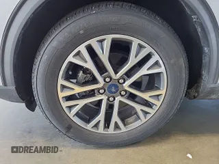 2020 Ford Escape SEL z VIN 1FMCU9H63LUA82507, wystawiony jako IAAI lot #42506361 z przebiegiem 36 192 mil mil oraz . Historia ofert i sprzedaży dostępna na DreamBid. Obrazek 1.