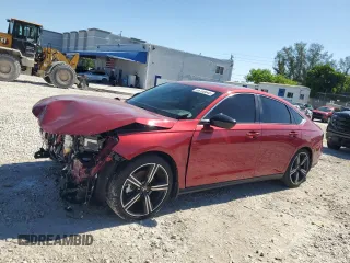 2024 Honda Accord Sport z VIN 1HGCY2F54RA019924, wystawiony jako Copart lot #56109645 z przebiegiem 10 515 mil mil oraz Szkoda całkowita • Salvage title. Historia ofert i sprzedaży dostępna na DreamBid. Obrazek 1.