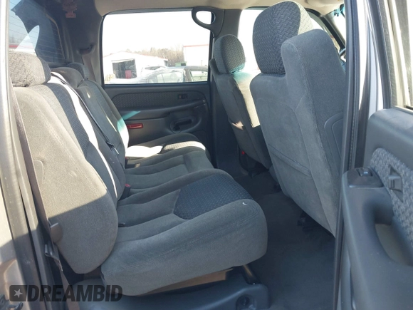 2004 Chevrolet Avalanche z VIN 3GNEK12T84G114477, wystawiony jako IAAI lot #41414239 z przebiegiem 241 844 mil mil oraz . Historia ofert i sprzedaży dostępna na DreamBid. Obrazek 8.