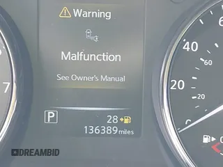 2017 Nissan Rogue SL z VIN 5N1AT2MT0HC881736, wystawiony jako IAAI lot #41506635 z przebiegiem 136 389 mil mil oraz . Historia ofert i sprzedaży dostępna na DreamBid. Obrazek 15.