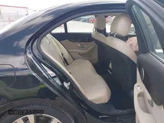 2016 Mercedes-Benz C 300 z VIN 55SWF4JB8GU131378, wystawiony jako IAAI lot #42206961 z przebiegiem Nie podano mil oraz . Historia ofert i sprzedaży dostępna na DreamBid. Obrazek 8.
