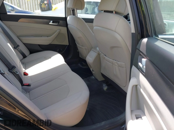 2015 Hyundai Sonata Limited with VIN 5NPE34AF5FH225582, listed as a IAAI auction lot 42155680 with 144,630 mi miles and . Bid and sale history available at carsss.com. Image 8.
