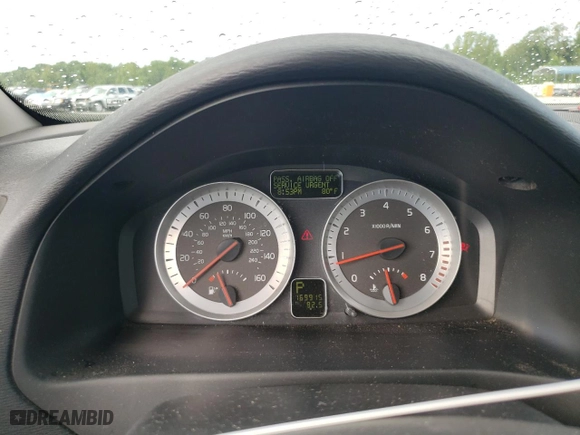 2013 Volvo C70 T5 with VIN YV1672MC1DJ136847, listed as a Copart auction lot 67144754 with 169,915 mi miles and Salvage Title. Bid and sale history available at carsss.com. Image 9.