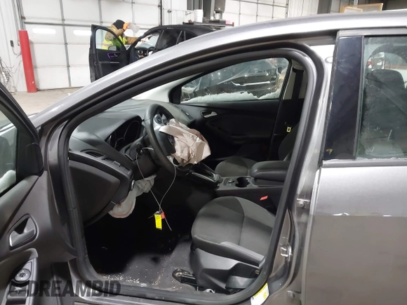 2013 Ford Focus SE with VIN 1FADP3F22DL270686, listed as a IAAI auction lot 40560064 with 84,681 mi miles and . Bid and sale history available at DreamBid. Image 5.