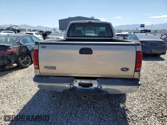 1999 Ford F-250 XL z VIN 1FTNX20S3XEA68692, wystawiony jako Copart lot #64331775 z przebiegiem 106 939 mil mil oraz Czysty tytuł • Clean title. Historia ofert i sprzedaży dostępna na DreamBid. Obrazek 6.