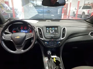 2019 Chevrolet Equinox LT z VIN 2GNAXTEVXK6258193, wystawiony jako IAAI lot #42249981 z przebiegiem 83 132 mil mil oraz . Historia ofert i sprzedaży dostępna na DreamBid. Obrazek 1.