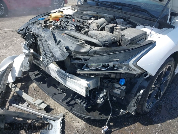 2024 Kia K5 GT-Line z VIN 5XXG64J20RG234249, wystawiony jako IAAI lot #41823685 z przebiegiem 33 168 mil mil oraz . Historia ofert i sprzedaży dostępna na DreamBid. Obrazek 6.