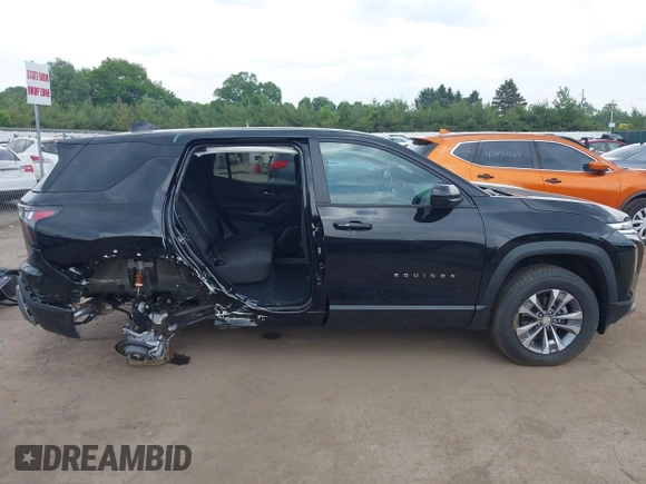 2025 Chevrolet Equinox FWD LT with VIN 3GNAXHEG3SL257204, listed as a IAAI auction lot 42421342 with 2,291 mi miles and . Bid and sale history available at DreamBid. Image 14.