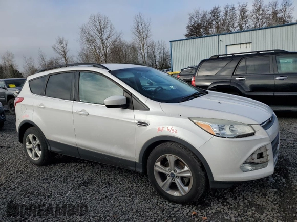 2014 Ford Escape SE with VIN 1FMCU0GX5EUB63677, listed as a Copart auction lot 88471095 with Not Provided miles and Salvage Title. Bid and sale history available at carsss.com. Image 4.