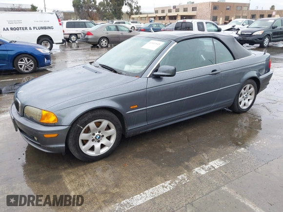 2001 BMW 3 Series 325Ci with VIN WBABS33431JY41788, listed as a IAAI auction lot 41557645 with 199,732 mi miles. Bid and sale history available at carsss.com. Image 2.