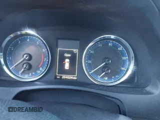 2019 Toyota Corolla L z VIN 5YFBURHE1KP878790, wystawiony jako IAAI lot #41316946 z przebiegiem 204 024 mil mil oraz . Historia ofert i sprzedaży dostępna na DreamBid. Obrazek 7.