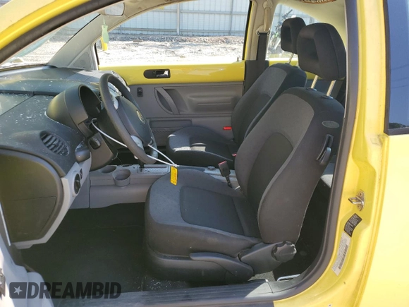 1999 Volkswagen Beetle GLS with VIN 3VWCA21C1XM414360, listed as a Copart auction lot 61783495 with 140,600 mi miles and Salvage title. Bid and sale history available at DreamBid. Image 7.