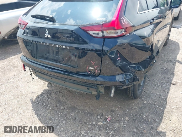 2025 Mitsubishi Eclipse Cross SE z VIN JA4ATWAA5SZ004141, wystawiony jako IAAI lot #42188861 z przebiegiem 7 481 mil mil oraz . Historia ofert i sprzedaży dostępna na DreamBid. Obrazek 18.