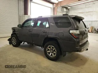 2018 Toyota 4Runner SR5 with VIN JTEBU5JR7J5560461, listed as a Copart auction lot 52667485 with Not Provided miles and Clean Title. Bid and sale history available at DreamBid. Image 2.