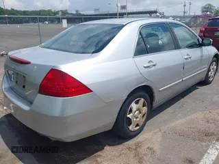 2007 Honda Accord LX with VIN 1HGCM56467A033681, listed as a IAAI auction lot 42680186 with 181,997 mi miles and . Bid and sale history available at DreamBid. Image 12.