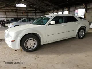 2005 Chrysler 300 with VIN 2C3JA53G05H679296, listed as a Copart auction lot 45118205 with 86,649 mi miles and Salvage Title. Bid and sale history available at carsss.com. Image 1.