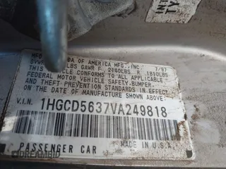 1997 Honda Accord LX with VIN 1HGCD5637VA249818, listed as a IAAI auction lot 40947015 with 170,153 mi miles and . Bid and sale history available at carsss.com. Image 9.