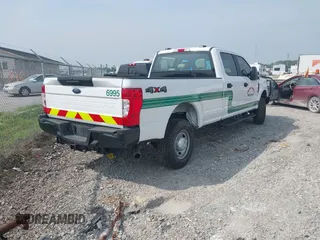 2021 Ford F-250 XL z VIN 1FT7W2B67MEC70278, wystawiony jako IAAI lot #42451726 z przebiegiem Nie podano mil oraz . Historia ofert i sprzedaży dostępna na DreamBid. Obrazek 4.