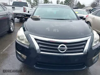 2013 Nissan Altima 2.5 SL with VIN 1N4AL3AP8DC903323, listed as a IAAI auction lot 41576301 with 151,586 mi miles. Bid and sale history available at carsss.com. Image 12.