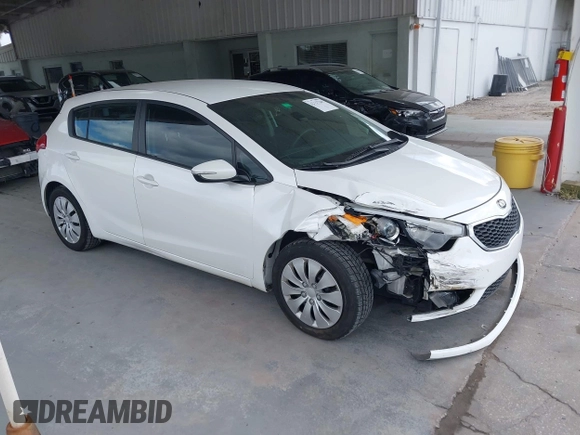2016 Kia Forte LX z VIN KNAFK5A88G5547968, wystawiony jako IAAI lot #42137266 z przebiegiem 81 480 mil mil oraz . Historia ofert i sprzedaży dostępna na DreamBid. Obrazek 1.