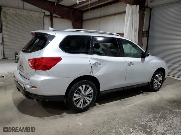 2019 Nissan Pathfinder S with VIN 5N1DR2MM1KC650033, listed as a Copart auction lot 48685425 with 121,127 mi miles and Salvage Title. Bid and sale history available at carsss.com. Image 3.