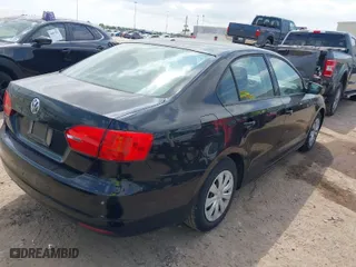 2014 Volkswagen Jetta Sedan S with VIN 3VW2K7AJ8EM384176, listed as a IAAI auction lot 42061413 with 132,474 mi miles. Bid and sale history available at carsss.com. Image 4.