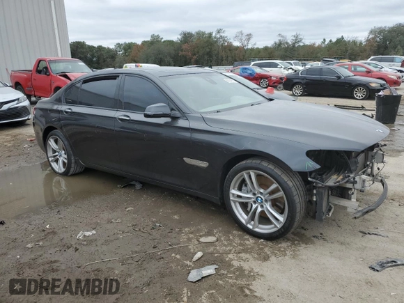 2013 BMW 7 Series 750Li z VIN WBAYE8C57DD133232, wystawiony jako Copart lot #86054494 z przebiegiem 118 438 mil mil oraz Szkoda całkowita • Salvage title. Historia ofert i sprzedaży dostępna na DreamBid. Obrazek 4.