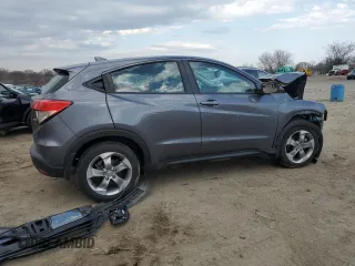 2021 Honda HR-V LX with VIN 3CZRU6H32MM738747, listed as a Copart auction lot 49555795 with 43,316 mi miles and Salvage Title. Bid and sale history available at carsss.com. Image 3.