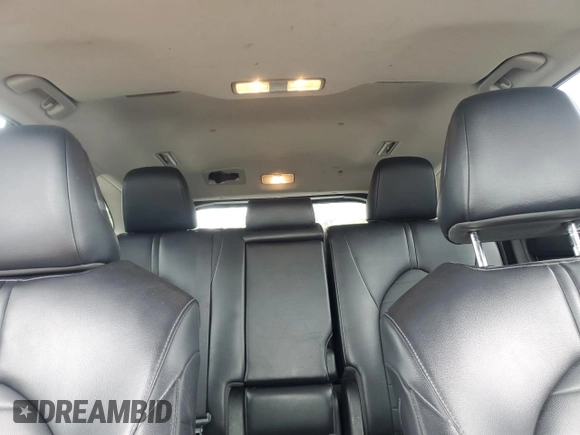 2022 Toyota Highlander XLE with VIN 5TDGZRBH0NS204460, listed as a Copart auction lot 61422635 with 67,880 mi miles and Salvage title. Bid and sale history available at DreamBid. Image 10.