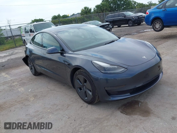 2023 Tesla Model 3 z VIN 5YJ3E1EA6PF435672, wystawiony jako IAAI lot #42375203 z przebiegiem 30 688 mil mil oraz . Historia ofert i sprzedaży dostępna na DreamBid. Obrazek 1.