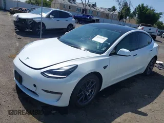 2023 Tesla Model 3 z VIN 5YJ3E1EA5PF517893, wystawiony jako IAAI lot #42515181 z przebiegiem 38 538 mil mil oraz . Historia ofert i sprzedaży dostępna na DreamBid. Obrazek 18.
