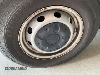 2018 Ford Transit с VIN 1FTYE1YM0JKB52111, выставлен на аукционе IAAI как лот 42832831 с пробегом 132 936 миль миль и . История ставок и продаж доступна на DreamBid. Изображение 30.