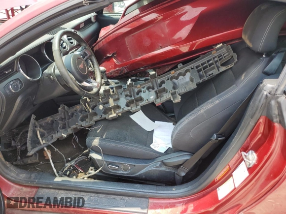 2015 Ford Mustang V6 z VIN 1FATP8EM1F5415543, wystawiony jako Copart lot #59265635 z przebiegiem 217 761 mil mil oraz Szkoda całkowita • Salvage title. Historia ofert i sprzedaży dostępna na DreamBid. Obrazek 7.