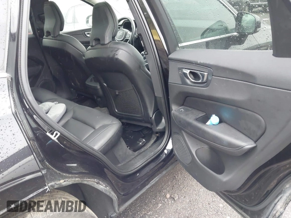 2021 Volvo XC60 Momentum с VIN YV4102RK0M1675302, выставлен на аукционе IAAI как лот 42282668 с пробегом 24 477 миль миль и . История ставок и продаж доступна на DreamBid. Изображение 8.