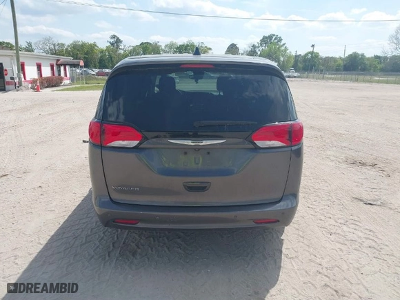 2022 Chrysler Voyager LX with VIN 2C4RC1CG2NR131635, listed as a IAAI auction lot 41806492 with NaN miles. Bid and sale history available at carsss.com. Image 16.