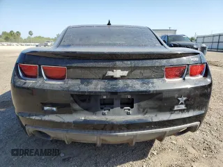 2010 Chevrolet Camaro 2SS z VIN 2G1FK1EJ2A9110494, wystawiony jako Copart lot #52714205 z przebiegiem Nie podano mil oraz Szkody całkowita. Historia ofert i sprzedaży dostępna na DreamBid. Obrazek 6.