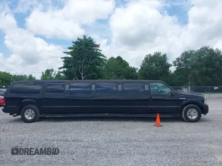 2005 Ford Excursion с VIN 1F1NU40S45EA15820, выставлен на аукционе IAAI как лот 42470100 с пробегом 124 004 миль миль и . История ставок и продаж доступна на DreamBid. Изображение 13.