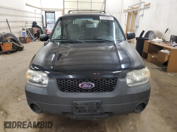 2005 Ford Escape XLS Value with VIN 1FMYU92Z05DA10448, listed as a Copart auction lot 54438955 with 185,303 mi miles and Salvage title. Bid and sale history available at DreamBid. Image 5.