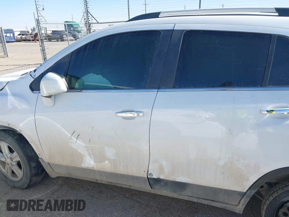 2019 Chevrolet Trax LT with VIN 3GNCJLSB0KL150987, listed as a IAAI auction lot 41408466 with 113,451 mi miles and . Bid and sale history available at carsss.com. Image 14.