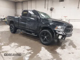 2014 Ram 1500 Express z VIN 1C6RR7FT3ES261875, wystawiony jako IAAI lot #41812061 z przebiegiem 92 702 mil mil oraz . Historia ofert i sprzedaży dostępna na DreamBid. Obrazek 1.
