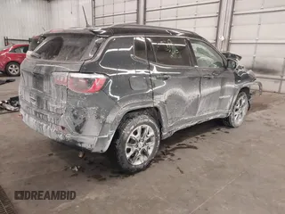 2018 Jeep Compass Trailhawk with VIN 3C4NJDDB2JT211775, listed as a IAAI auction lot 41610112 with 99,238 mi miles and . Bid and sale history available at DreamBid. Image 4.