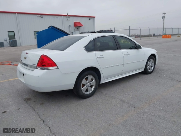 2011 Chevrolet Impala LT Fleet with VIN 2G1WG5EK0B1315801, listed as a IAAI auction lot 41833864 with 205,308 mi miles. Bid and sale history available at carsss.com. Image 4.