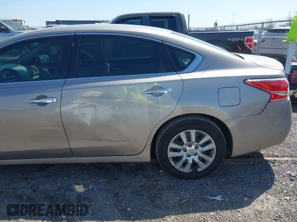 2013 Nissan Altima 2.5 S with VIN 1N4AL3AP6DC175274, listed as a IAAI auction lot 42001544 with 148,665 mi miles. Bid and sale history available at carsss.com. Image 6.