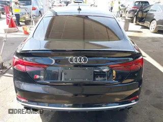 2019 Audi S5 Sportback Premium Plus z VIN WAUB4CF50KA090648, wystawiony jako IAAI lot #42073002 z przebiegiem 39 185 mil mil oraz . Historia ofert i sprzedaży dostępna na DreamBid. Obrazek 17.